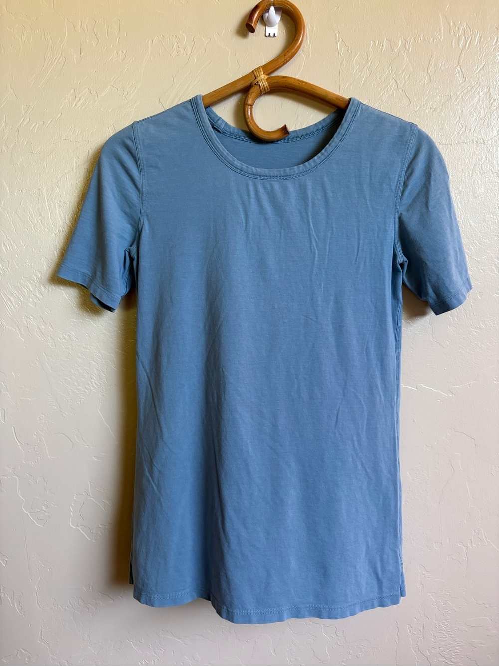 Lululemon Love Tee Crewneck Short Sleeve T-Shirt Blue Pima Cotton Size 6